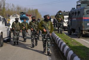  आतंकी हमले में सीआरपीएफ अधिकारी शहीद, तीन जवान घायल