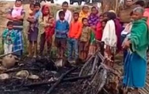 बिजली तार से आग, सो रहे 3 मासूम जल मरे!