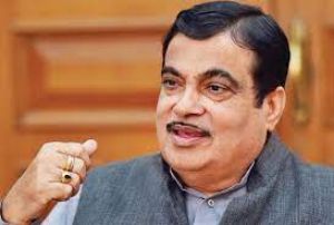 गडकरी ने सड़क दुर्घटना पीड़ितों की मदद के लिये 90 एम्बुलेंस को हरी झंडी दिखायी