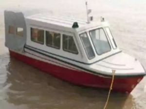 परिवहन व्&zwj;यवस्&zwj;था में वॉटर टैक्&zwj;सी, रोपैक्&zwj;स फेरी सेवाएं जोड़ने की तैयारी