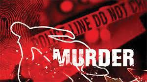  तीन व्यक्तियों की धारदार हथियार से हमला करके हत्या