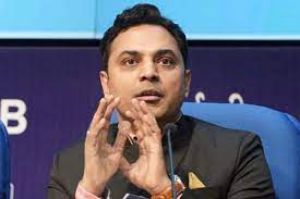  नई लहर मई मध्य तक पहुंच सकती है अपने चरम पर: सुब्रमणियम