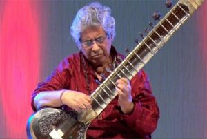  मशहूर सितारवादक पंडित देबू चौधरी का निधन