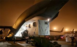 विदेशी मदद के रूप में शुक्रवार को 2,060 ऑक्सीजन सांद्रक और तीन ऑक्सीजन उत्पादन संयंत्र पहुंचे