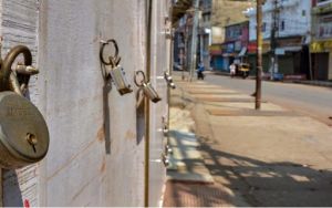  इन राज्यों ने  सोमवार से  कोविड प्रतिबंधों को चरणबंद्ध तरीके से हटाने की घोषणा की