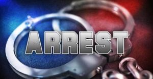  कच्चे आम तोडऩे पर युवक को पेड़ से बांधा! दो आरोपी गिरफ्तार