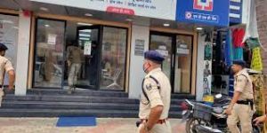  एचडीएफसी बैंक की शाखा से 1.19 करोड़ रुपये की लूट