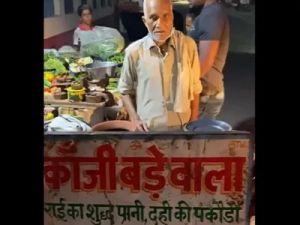  लॉकडाउन के दौरान मशहूर हुए 'कांजी बड़ा वाले बाबा' का निधन