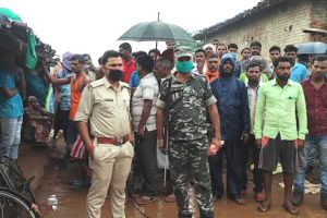 जर्जर घर में संबंध बना रहे थे प्रेमी-प्रेमिका...! छत टूटकर गिरी...प्रेमी की मौत...प्रेमिका के दोनों पैर टूटे