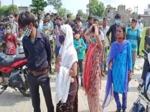  पारिवारिक विवाद में छोटे भाई ने ली बड़े भाई की जान! आरोपी ने पत्थरों से कुचल दिया सिर....