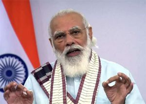 मस्ती में कोरोना गाइडलाइंस भूले लोगों को पीएम मोदी ने दी नसीहत