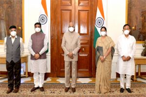  केंद्रीय शिक्षा मंत्री धर्मेंद्र प्रधान ने राष्ट्रपति कोविंद से मुलाकात की