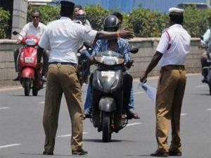 यातायात कर्मियों को व्यस्त समय के दौरान यातायात प्रबंधन पर ध्यान देने का निर्देश: पुलिस