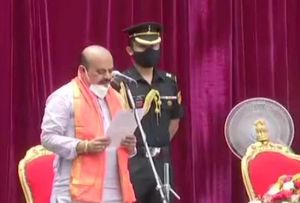 बसवराज बोम्मई ने कर्नाटक सीएम पद की ली शपथ