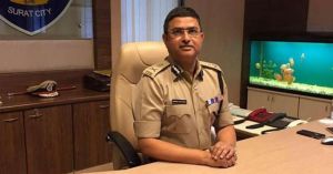  गुजरात कैडर के आईपीएस अधिकारी राकेश अस्थाना ने दिल्ली पुलिस आयुक्त का कार्यभार संभाला
