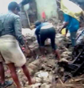 दीवार गिरी, मलबे में दबने से मां-बेटा समेत चार की मौत