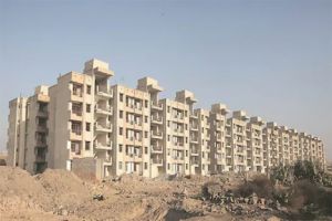  देश के सात शहरों में 1.74 लाख मकानों का काम ठप : रिपोर्ट