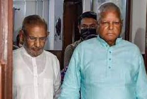  लालू प्रसाद यादव ने की शरद यादव से मुलाकात, चिराग पासवान का किया समर्थन