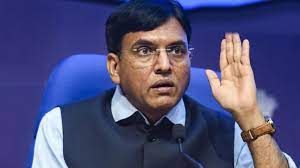 मंडाविया ने स्पूतनिक वी के उत्पादन, आपूर्ति को लेकर रेड्डीज लैब के अध्यक्ष के साथ बैठक की