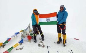 भारतीय पर्वतारोहियों के दल ने रूस में माउंट एल्ब्रस फतह किया