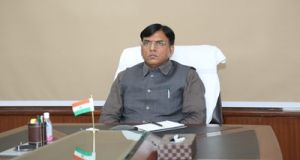  केंद्रीय स्वास्थ्य मंत्री ने सभी स्कूलों के शिक्षकों को प्राथमिकता के आधार पर टीका लगाए जाने का आग्रह किया