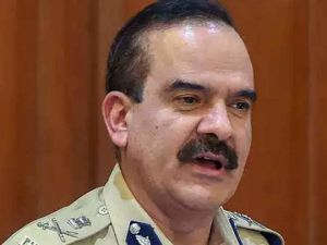 जांच आयोग ने पेश नहीं होने पर हफ्ते में दूसरी बार परमबीर सिंह पर जुर्माना लगाया