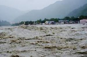  नदी उफान पर, 90 परिवारों को सुरक्षित स्थानों पर पहुंचाया गया