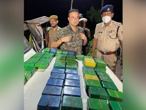  पुलिस ने 14 करोड़ रुपये की हेरोइन जब्त की, आठ गिरफ्तार