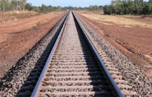  ट्रेन की चपेट में आने से तीन श्रमिकों की मौत