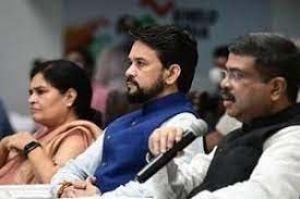 खेल मंत्री और मानव संसाधन विकास मंत्री ने खेलों और फिटनेस पर क्विज शुरू किया