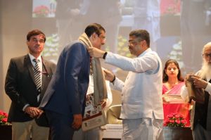  केन्द्रीय शिक्षा मंत्री ने एआईसीटीई के 17 शिक्षकों को विश्वेश्वरैया सर्वश्रेष्ठ शिक्षक पुरस्कार प्रदान किये