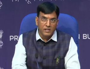 स्वास्थ्य मंत्री मनसुख मांडविया ने डब्ल्यूएचओ प्रमुख से मुलाकात की