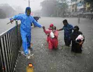  भारी बारिश, एनडीआरएफ टीमें तैनात