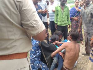  सीवेज प्लांट के लिए खोदे गए गड्ढे में डूबने से दो बच्चों की मौत