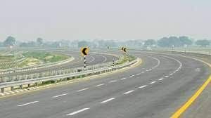 सड़क मंत्रालय कानपुर में गंगा लिंक परियोजना के लिये डीपीआर तैयार करेगा