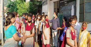  महाराष्ट्र में 18 महीने बाद खुले स्कूल