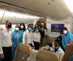  एअर इंडिया के लंदन-कोचीन विमान में बच्चे का जन्म