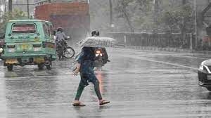  केरल में अगले दो दिन कुछ स्थानों पर भारी से बहुत भारी वर्षा होने की सम्भावना, ऑरेंज अलर्ट जारी