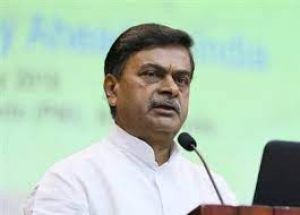 केंद्रीय बिजली मंत्री ने की एक दिन पहले किये जाने वाले हरित बिजली कारोबार बाजार की शुरूआत केंद्रीय बिजली मंत्री ने की एक दिन पहले किये जाने वाले हरित बिजली कारोबार बाजार की शुरूआत