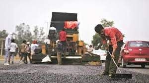 राजमार्गों पर हुई 28,000 से अधिक मौतों की वजह रहे 60 प्रतिशत &lsquo;ब्लैक स्पॉट' को दुरुस्त किया गया