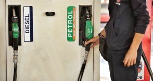 22 राज्&zwj;यों और केन्&zwj;द्रशासित प्रदेशों ने  पेट्रोल और डीजल पर वैट में कटौती की