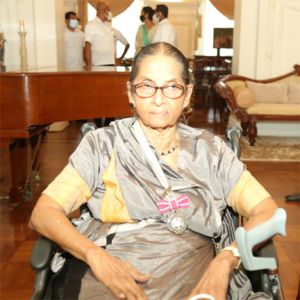 जानी मानी श्रीलंकाई नृत्यांगना वजीरा चित्रसेना को पद्मश्री से सम्मानित किया गया