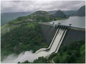 500 वर्ष पुराने जलाशय के बांध में दरारें आयी, ग्रामीणों को गांव खाली करने को कहा गया