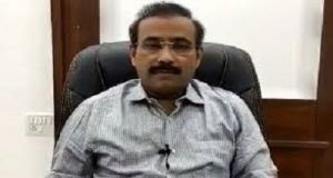 स्वास्थ्य मंत्री ने केन्&zwj;द्र सरकार से दक्षिण अफ्रीका से मुंबई आने वाली उडानों पर प्रतिबध लगाने की अपील की