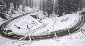 कश्मीर में शीत लहर तेज, न्यूनतम तापमान में गिरावट कश्मीर में शीत लहर तेज, न्यूनतम तापमान में गिरावट