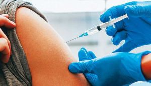  चुनाव वाले राज्यों में टीकाकरण कार्यक्रम तेज किया जाए: निर्वाचन आयोग ने स्वास्थ्य सचिव से कहा