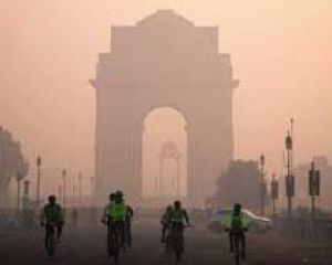 सर्द रहा साल का पहला दिन, वायु गुणवत्ता &lsquo;बेहद खराब'