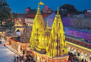 नववर्ष के पहले दिन काशी विश्वनाथ धाम में पांच लाख से अधिक श्रद्धालु पहुंचे