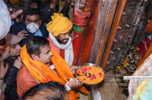 भाजपा नेताओं ने प्रधानमंत्री के दीर्घायु जीवन के लिए किए पूजा पाठ