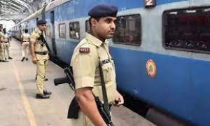 आरपीएफ ने 2021 में रेलवे परिसर में 601 लोगों की जान बचाई